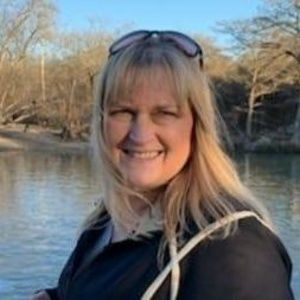 Meet your Posher, Stacy